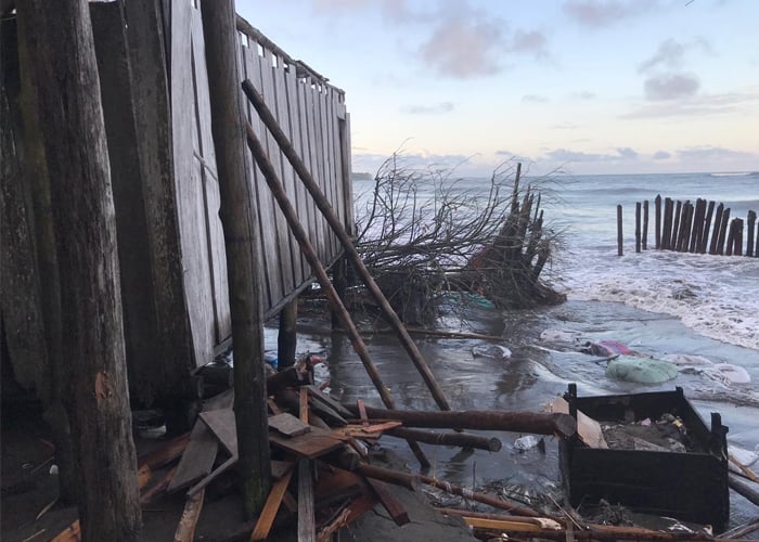 Golpes a Playa Bazán: el gobierno local los ha olvidado