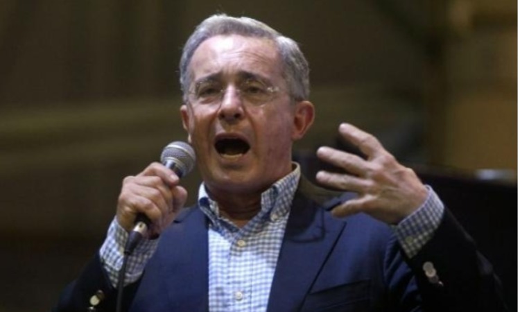 Uribe no es sino parte de un modelo