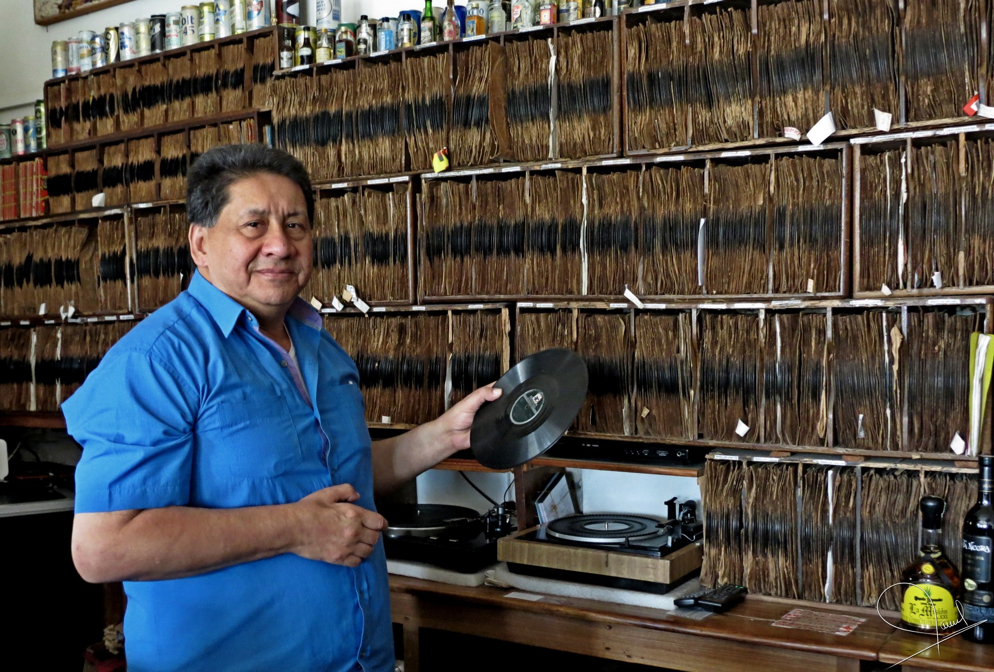  - Un café en Sevilla, Cauca, con nombre de película: Casablanca