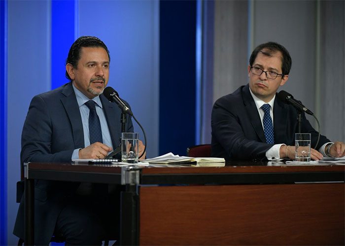  - La rosca de Duque y el consejero mayor