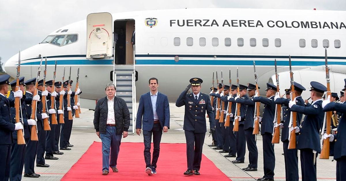 Resultado de imagen para guaido avion