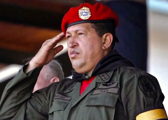 Hugo Chávez murió como vivió