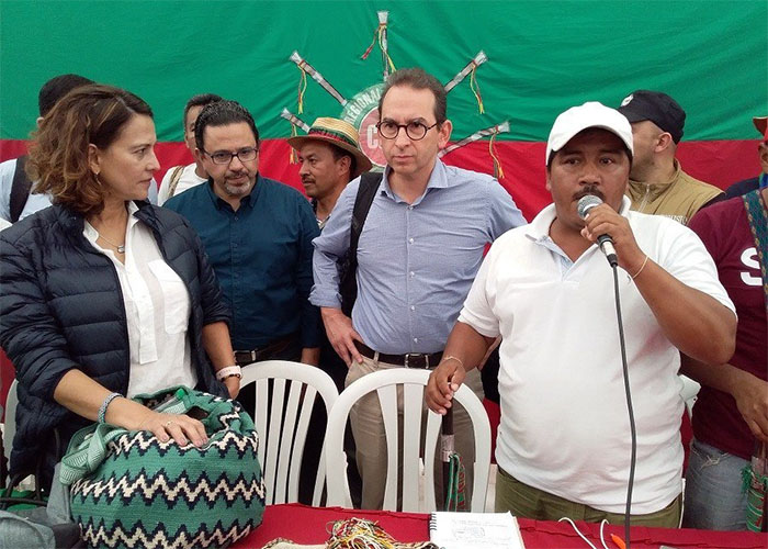 Delegación del gobierno antes de dar tranquilidad, irritó a indígenas del Cauca