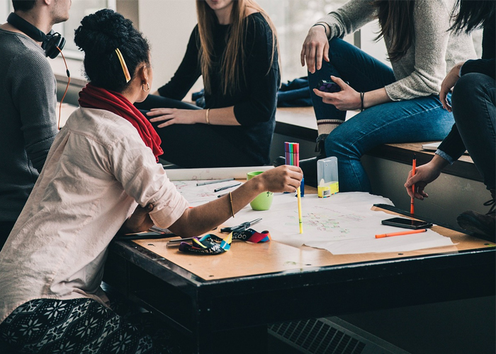 ¿Usted cree que no tiene que ver con la política? Pues se equivoca