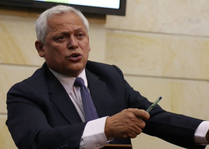 La embajada para Hernán Andrade que no llega