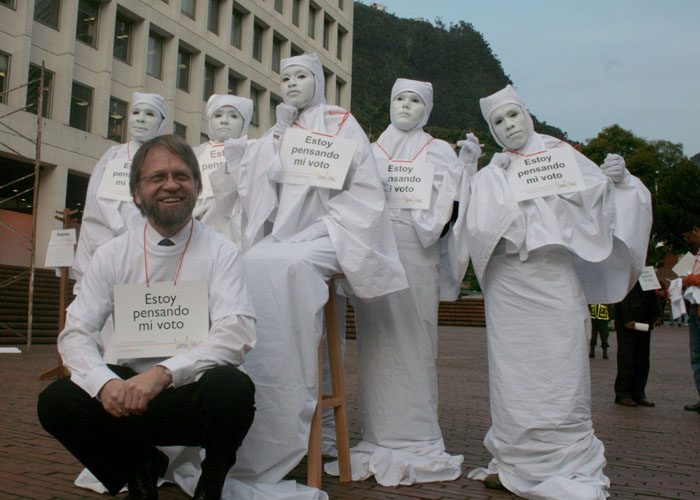  - Mockus: La revolución de la política a punta de símbolos