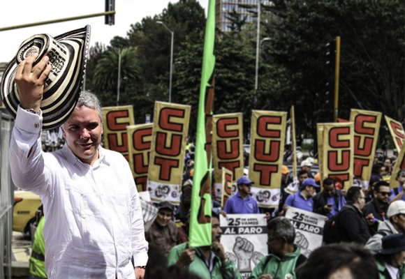 El país se derrumba y Duque de rumba