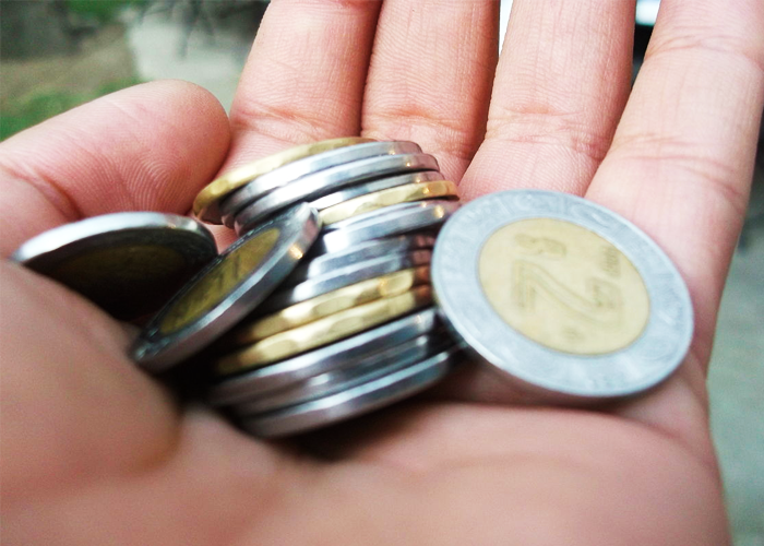 ¿La limosna hace al méndigo?