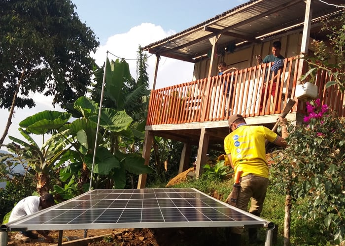 Campesinos tulueños, pioneros en energía solar