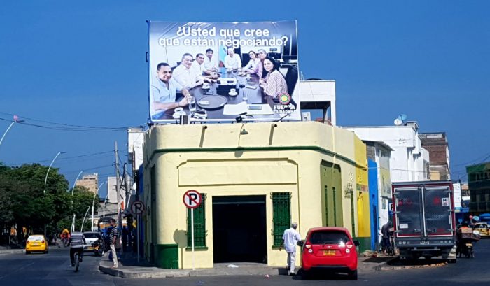 Garrote del alcalde (e) de Santa Marta contra los huelguistas que piden respetar la terna - -- Las2orillas - Garrote del alcalde (e) de Santa Marta contra los huelguistas que piden respetar la terna