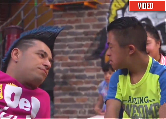 El video que prueba que Santiago Alarcón es la estrella más humana y sencilla de la televisión