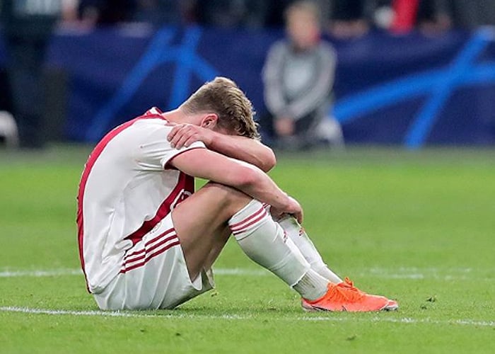 Acción del Ajax cae más de 20% luego de eliminación en Champions League
