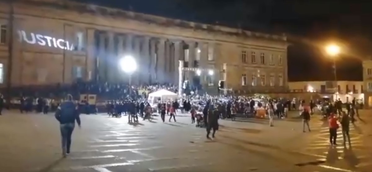 Nueva marcha fracasada del uribismo