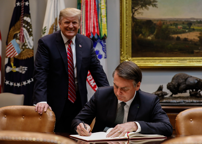 Aún ahora pululan los gobernantes con delirios de Luis XIV