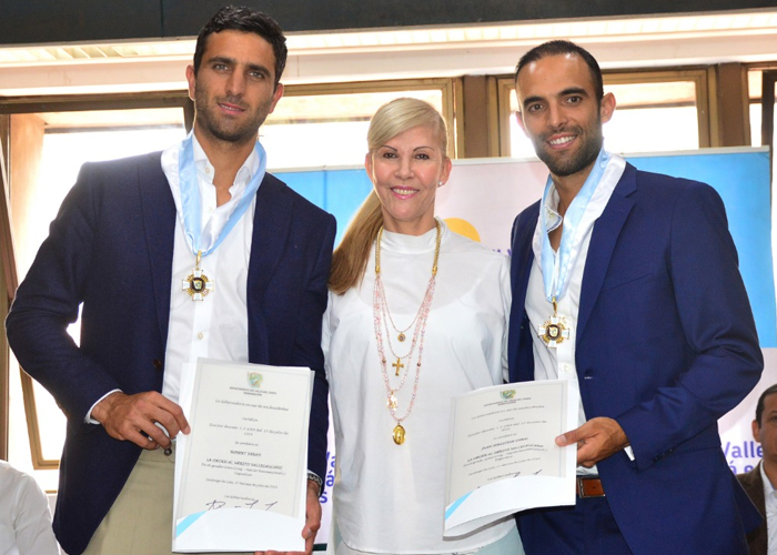 Cabal y Farah aplaudidos en su tierra con la medalla al mérito vallecaucano