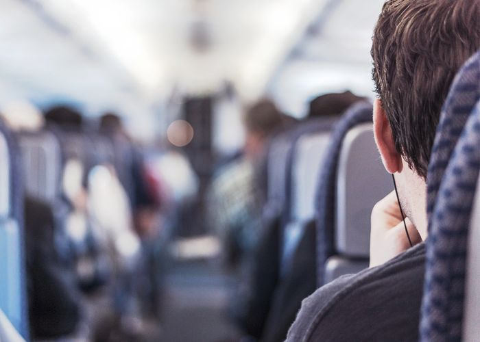 De pasajeros perturbadores y agresivos