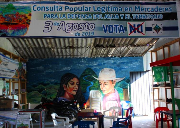 Campesinos de Mercaderes, Cauca, se brincan al registrador