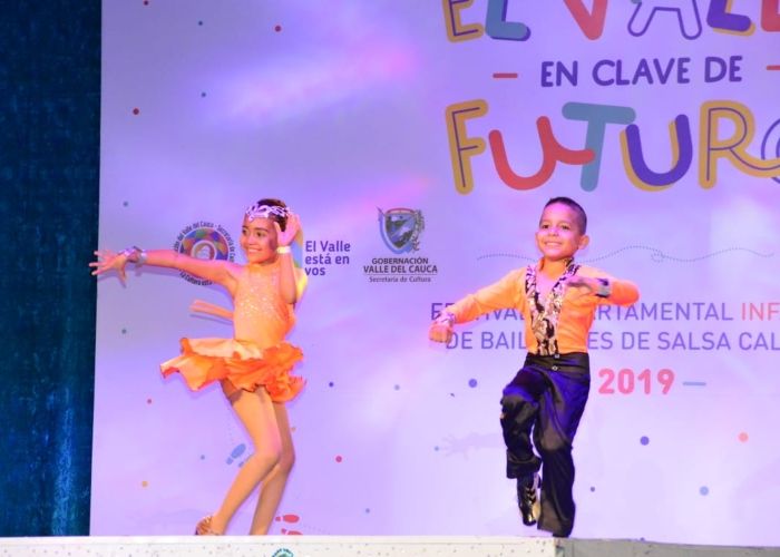 Semillero de talentosos bailarines de salsa