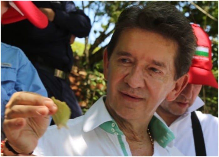 Luis Pérez sigue en guerra con el partido Farc