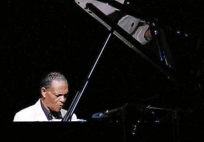 Memorias de un viaje a Montreux (V) - -- Las2orillas - Memorias de un viaje a Montreux (V)