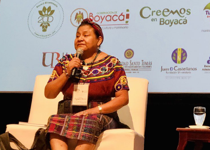 Lo que la visita de Rigoberta Menchú nos recordó en el bicentenario de la independencia