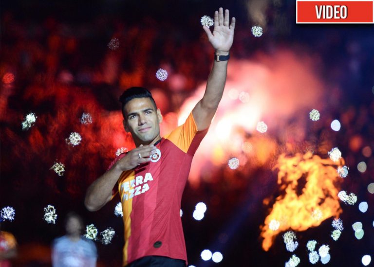 El apoteósico recibimiento de los hinchas turcos a Falcao