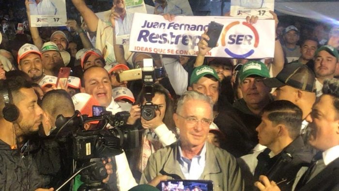  - La adoración de los antioqueños por Alvaro Uribe