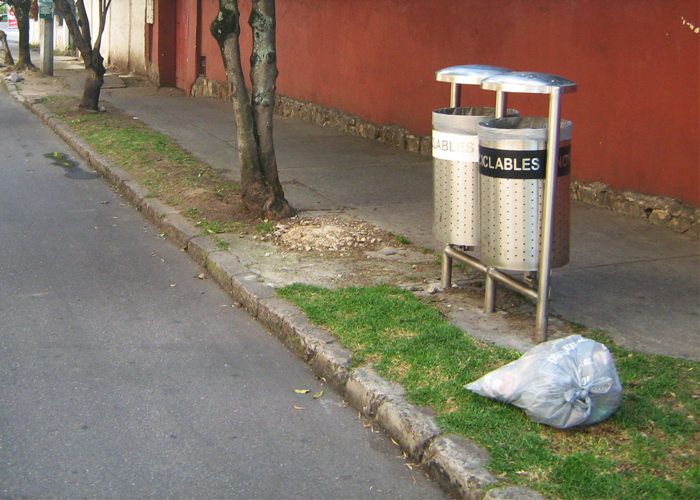 ¡Qué irresponsabilidad! Operadores de aseo 