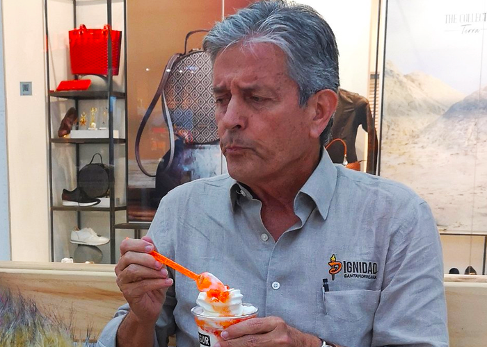 Las equivocaciones que le están pasando factura a Leonidas Gómez