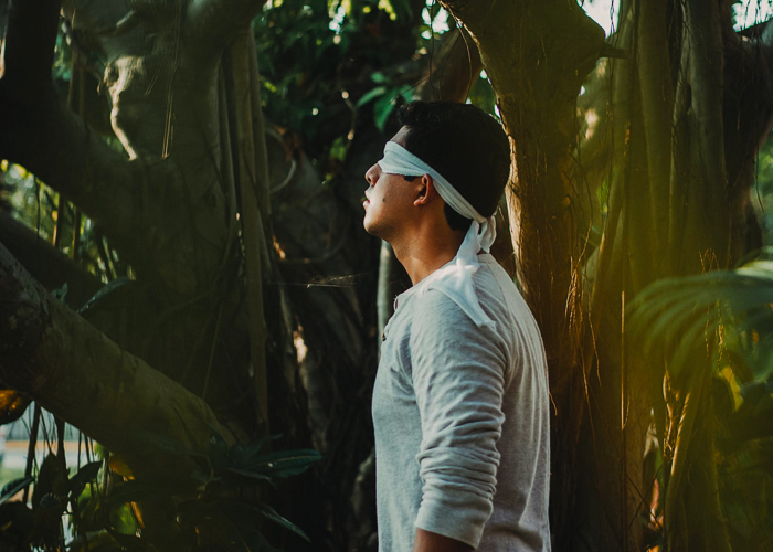 Aprender a mirar la realidad para salir del olvido