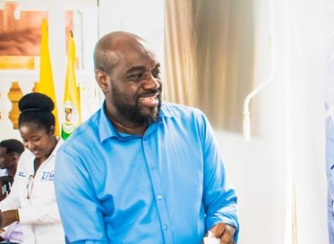  - Candidatos alternativos derrotaron a las maquinarias tradicionales