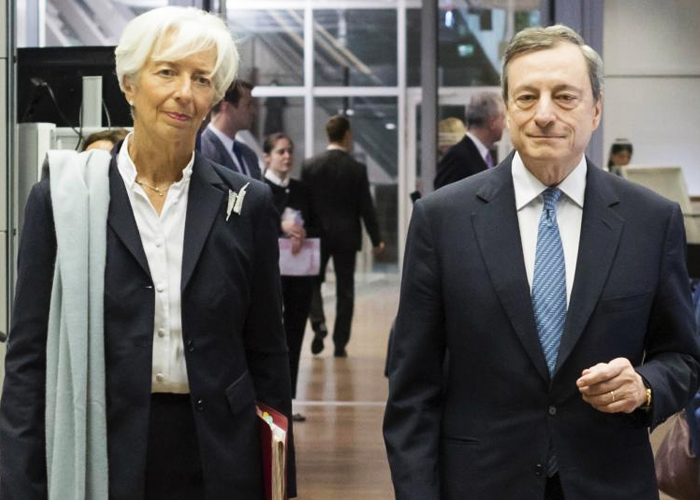 A Christine Lagarde le puede explotar el mundo de Mario Draghi