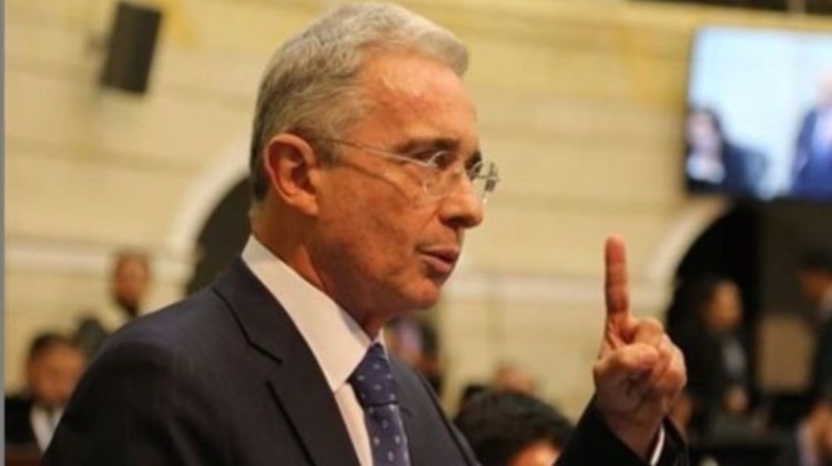 Indagatoria al Presidente Uribe