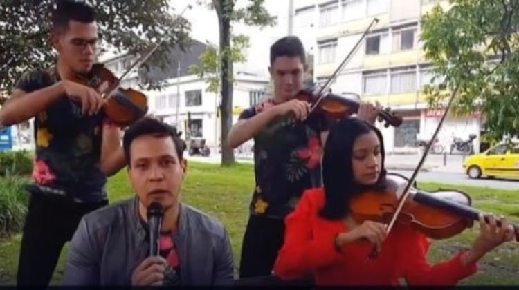 Por supuesto que hay prostitutas…