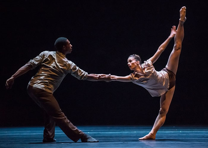 Clases maestras y diálogos en la 4ta Bienal Internacional de Danza de Cali