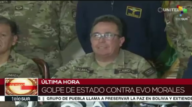 Momento en el que la cúpula militar le pide a Evo que renuncie