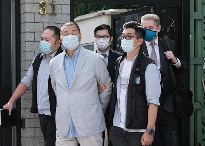 Detenido el millonario que se la juega por la libertad de Hong Kong