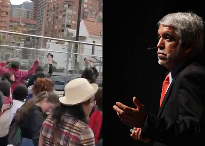 Los manifestantes le callan la boca a Peñalosa y ellos mismos limpian Transmilenio
