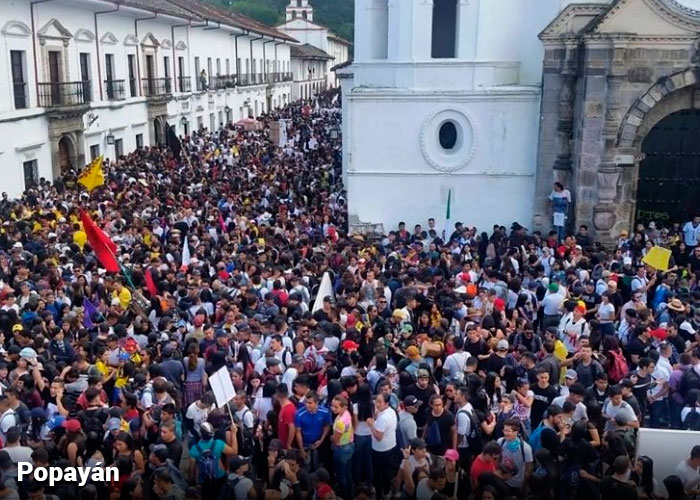 La gente salió a la calle