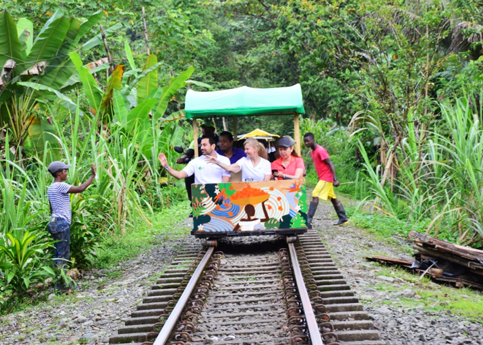 Las nuevas brujitas que transportarán a los turistas a San Cipriano (Valle del Cauca)