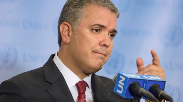 Seria crisis de gobernabilidad enfrenta el gobierno