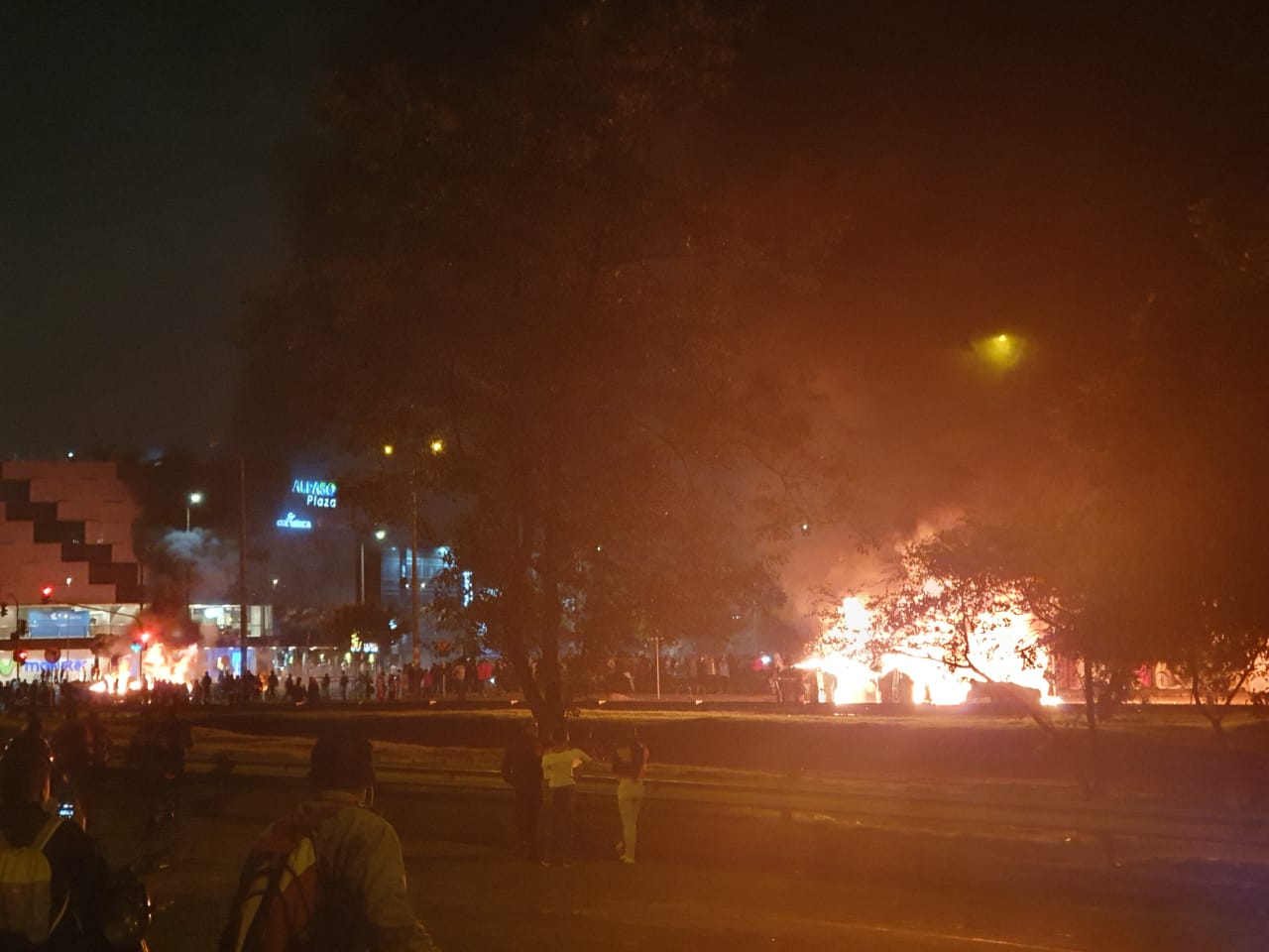 ¡En Suba todo se salió de control! - -- Las2orillas - ¡En Suba todo se salió de control!