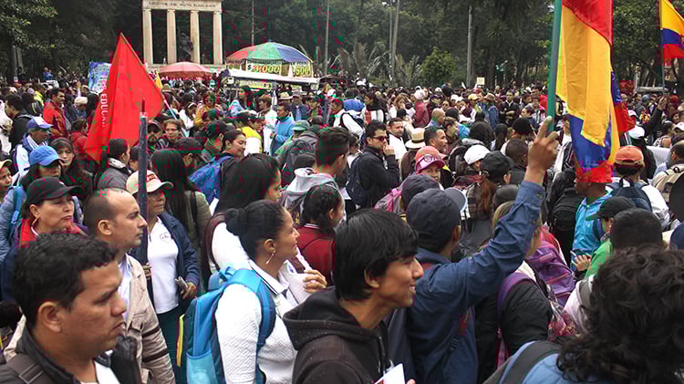 Qué patéticos se ven los pobres diciendo “Yo no marcho, yo produzco”