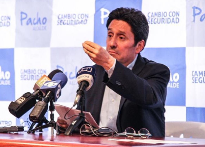 La patética excusa de Pacho Santos sobre sus boconadas