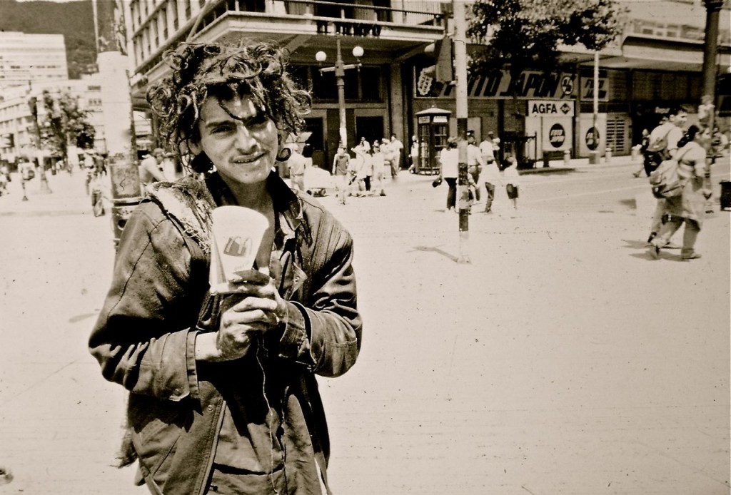 Las monedas que transforman la vida de los niños en riesgo de mendicidad