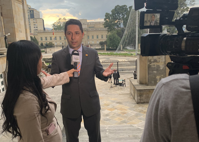 La ignorancia del senador Alejandro Corrales