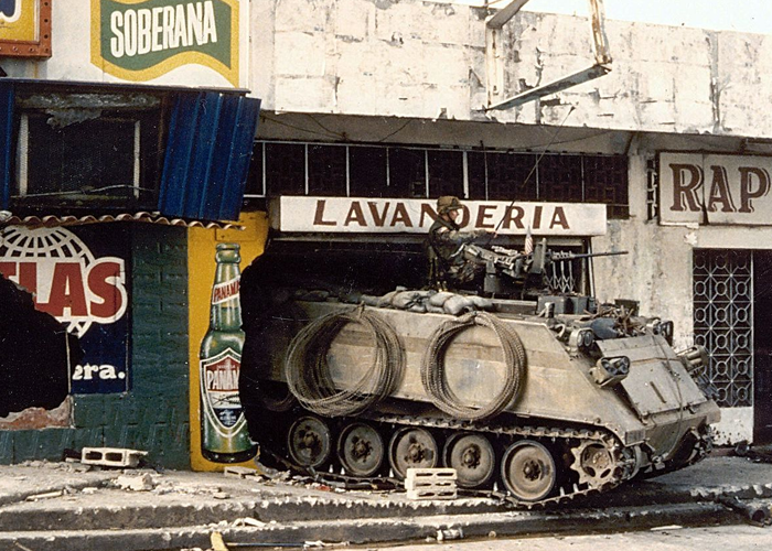 De la invasión de Panamá y la experimentación de armas modernas y tortura con rock