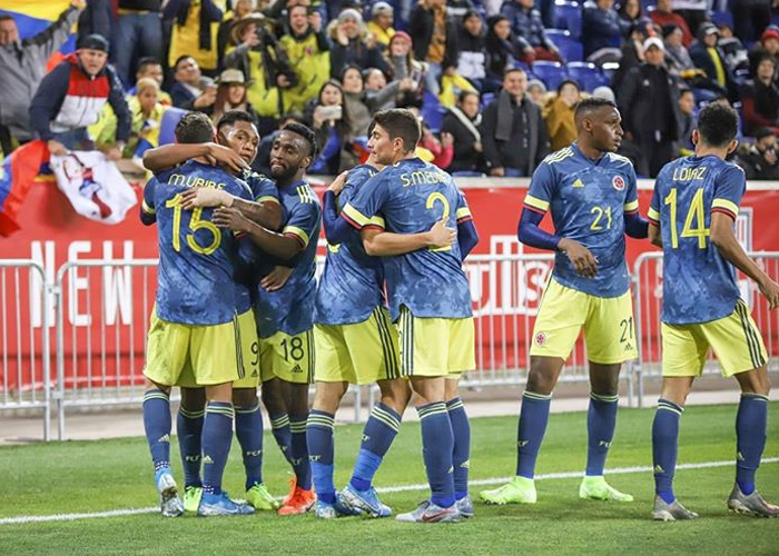 Señores de Adidas, ¿hasta cuándo nos seguirán castigando con esas feas camisetas?