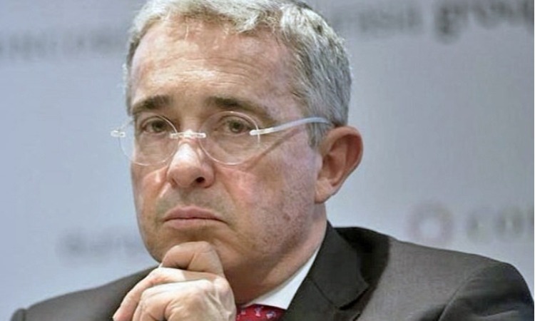 La maldición de Uribe