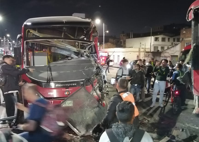 [VIDEOS] Grave accidente de dos Transmilenios al sur de Bogotá